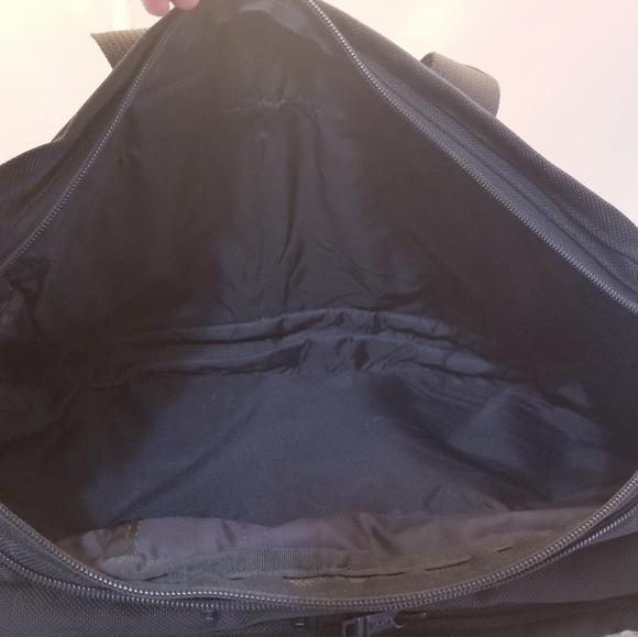 TUMI EXPANDABLE MESSENGER BRIEFCASE BLACK NYLON BAG WITH HANGTAGS - Picture 5 of 12